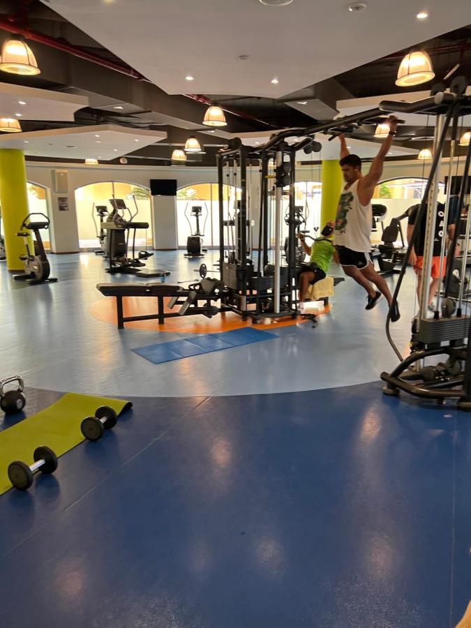 Lunar Hostel - Jbr Dubai Eksteriør billede