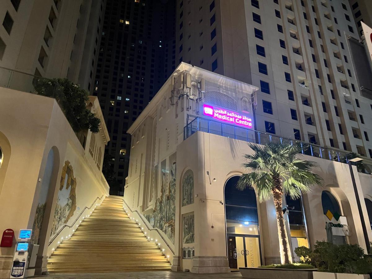 Lunar Hostel - Jbr Dubai Eksteriør billede