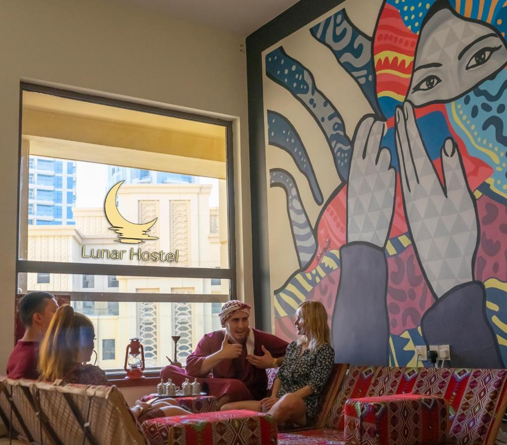 Lunar Hostel - Jbr Dubai Eksteriør billede