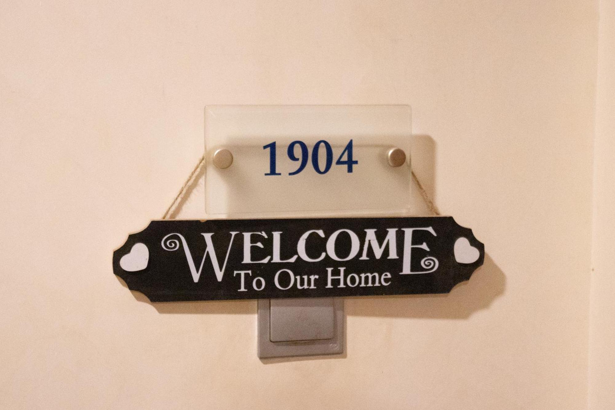 Lunar Hostel - Jbr Dubai Eksteriør billede