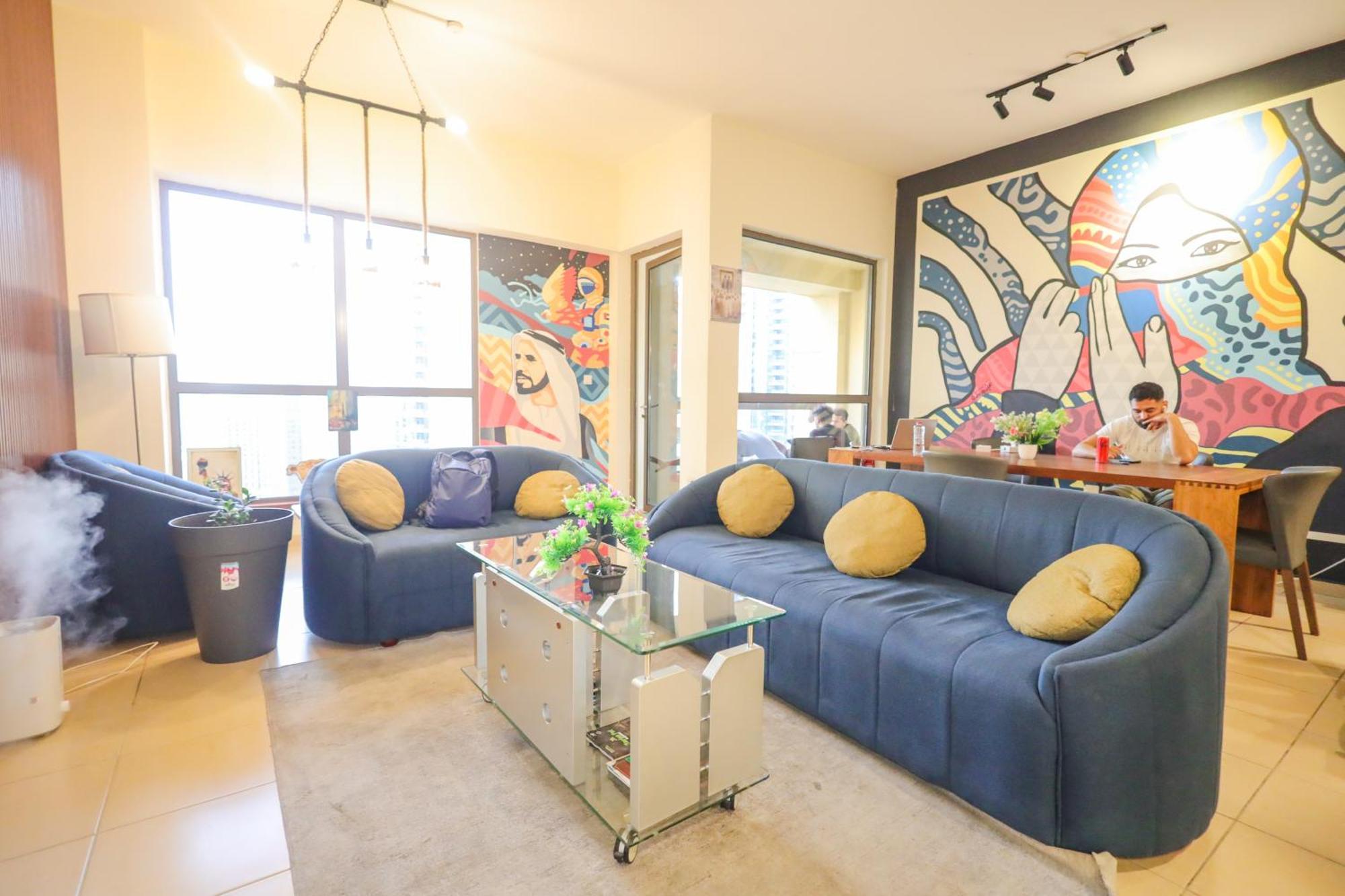 Lunar Hostel - Jbr Dubai Eksteriør billede
