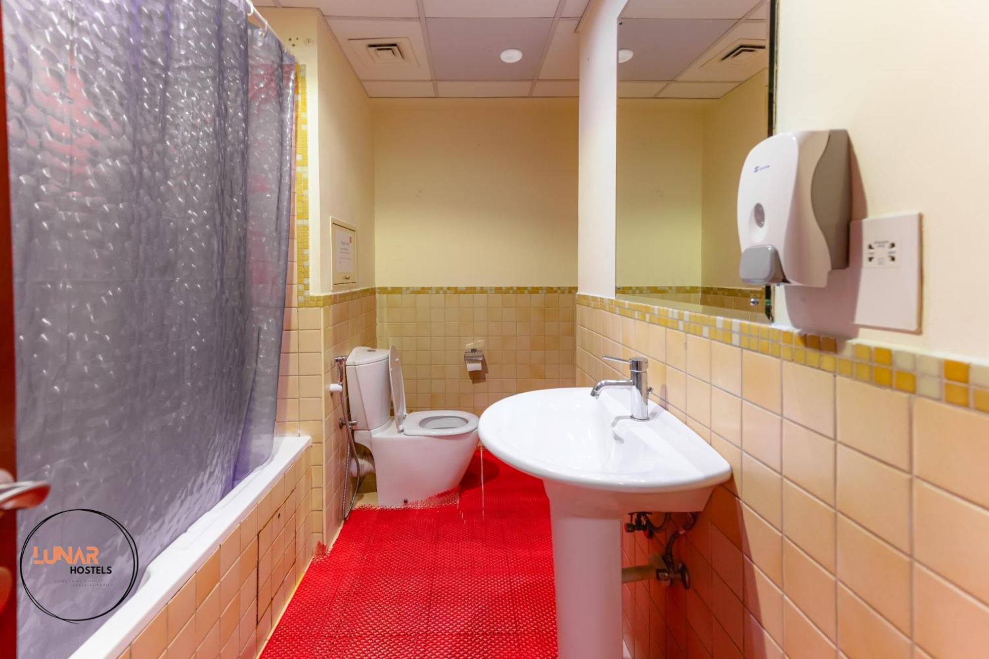 Lunar Hostel - Jbr Dubai Eksteriør billede