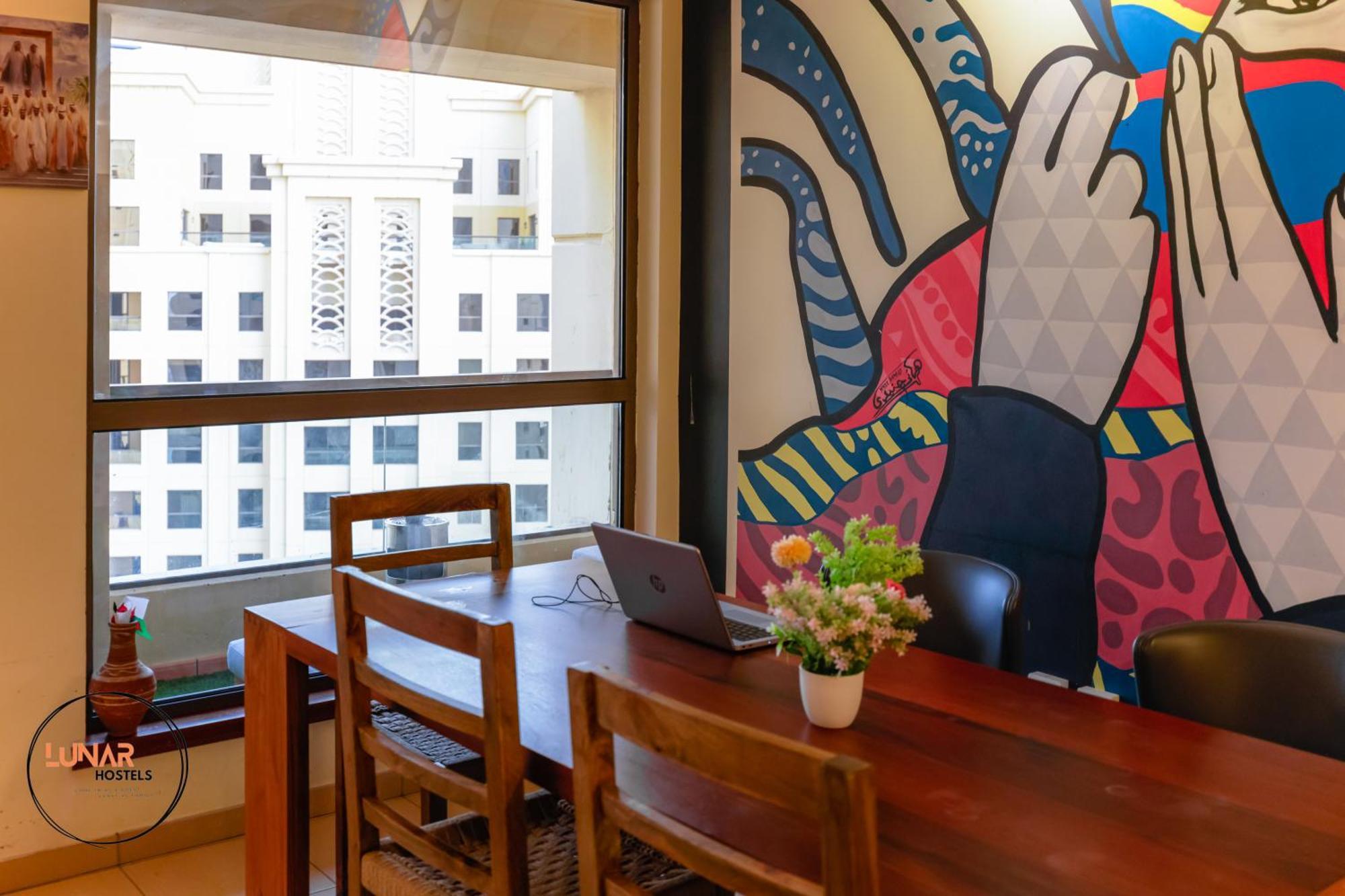 Lunar Hostel - Jbr Dubai Eksteriør billede